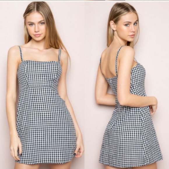 Brandy Melville Gingham mini dress - Picture 4 of 8